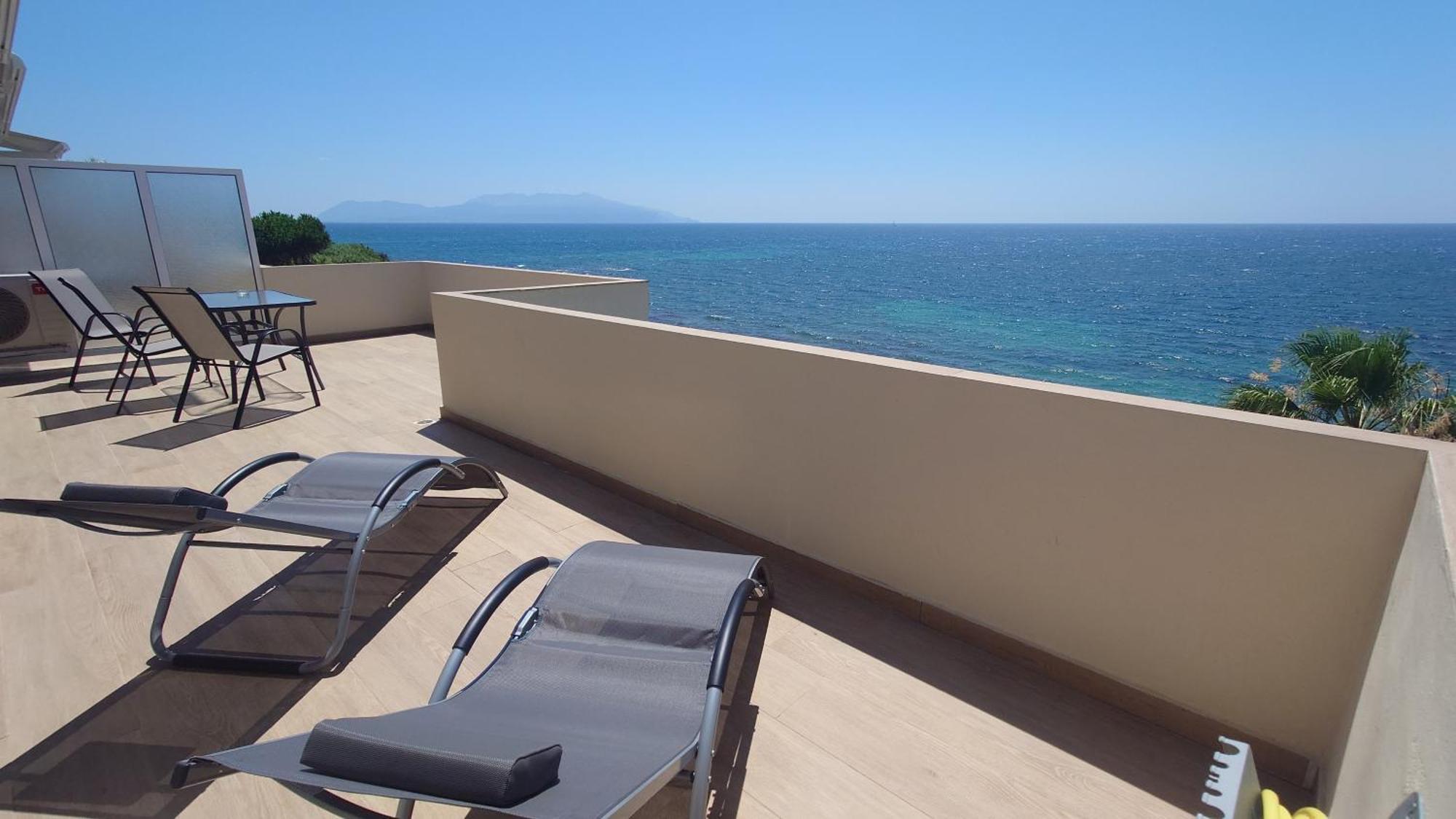 Ionian Moon 2 *